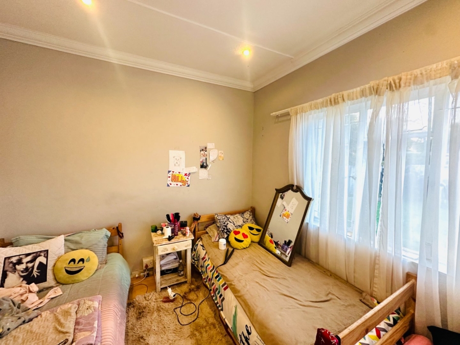 To Let 3 Bedroom Property for Rent in Loerie Park Western Cape